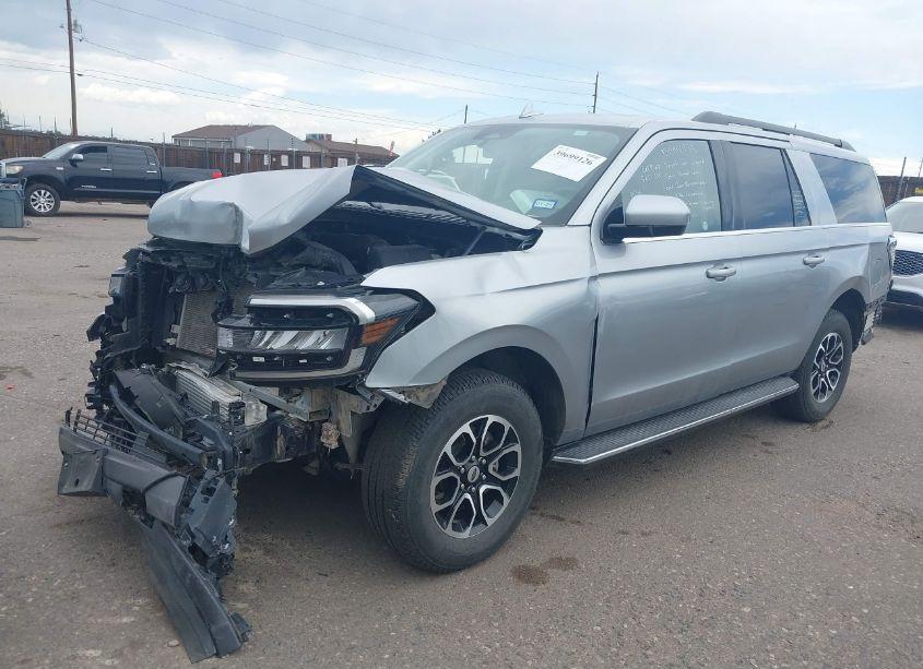 Photo 15 of 2023 Ford Expedition XLT MAX (VIN 1FMJK1J81PEA16712)