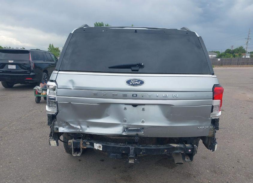 Photo 17 of 2023 Ford Expedition XLT MAX (VIN 1FMJK1J81PEA16712)