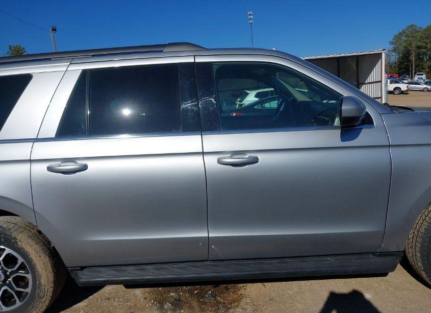 Photo 13 of 2024 Ford Expedition XLT MAX (VIN 1FMJK1J81REA09441)