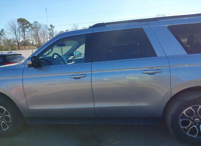 Photo 14 of 2024 Ford Expedition XLT MAX (VIN 1FMJK1J81REA09441)