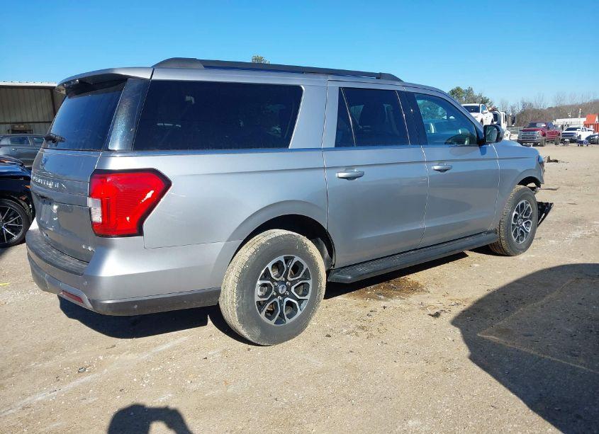 Photo 4 of 2024 Ford Expedition XLT MAX (VIN 1FMJK1J81REA09441)