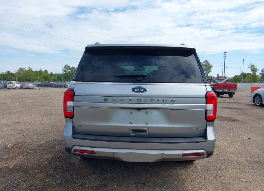 Photo 16 of 2023 Ford Expedition XLT MAX (VIN 1FMJK1J82PEA16685)