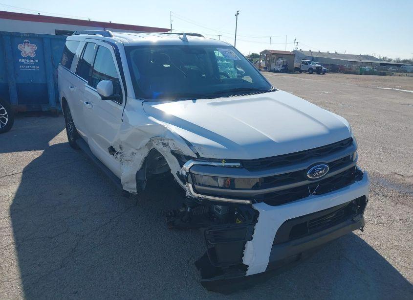 2024 Ford Expedition XLT MAX (VIN 1FMJK1J82REA23364) main photo