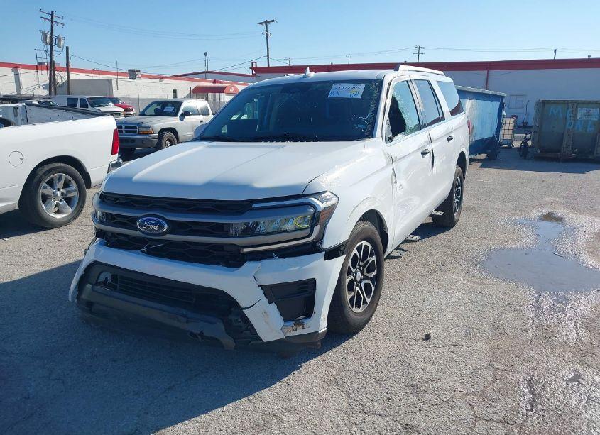 Photo 2 of 2024 Ford Expedition XLT MAX (VIN 1FMJK1J82REA23364)