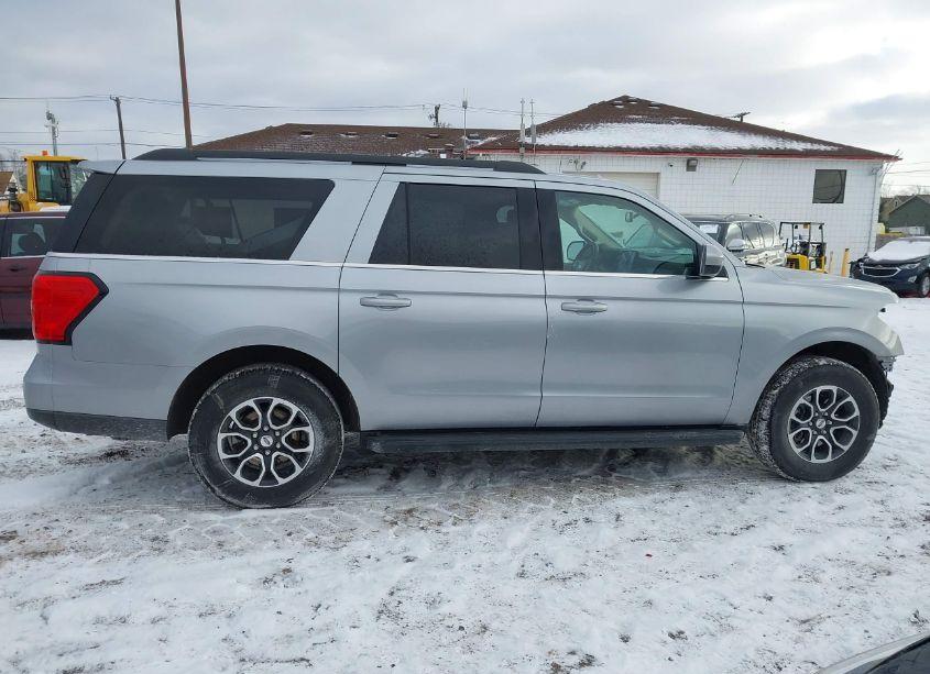 Photo 13 of 2024 Ford Expedition XLT MAX (VIN 1FMJK1J82REA48491)