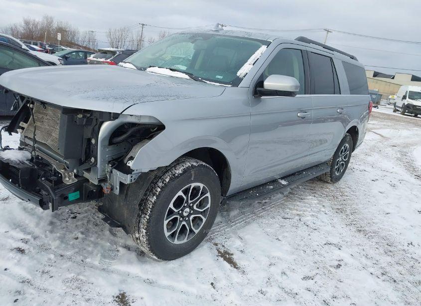Photo 2 of 2024 Ford Expedition XLT MAX (VIN 1FMJK1J82REA48491)
