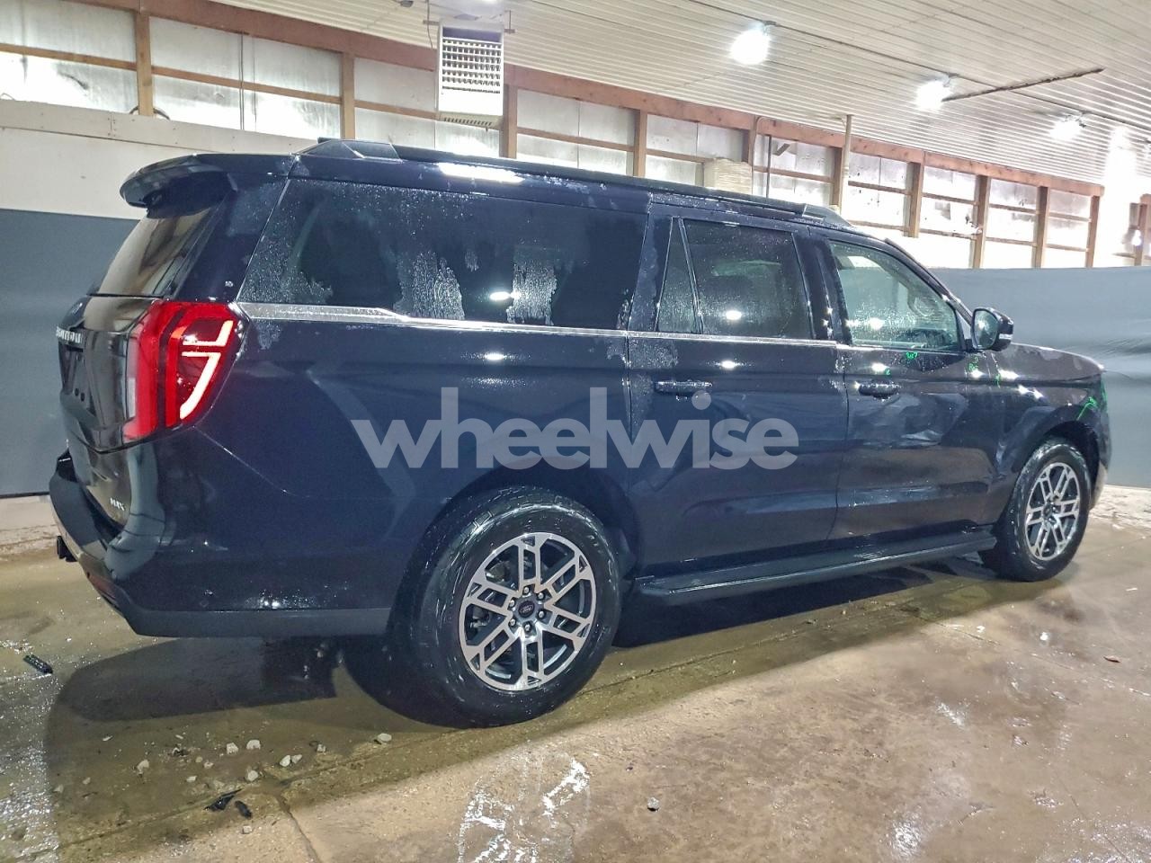 Photo 3 of 2025 FORD EXPEDITION MAX ACTIVE (VIN 1FMJK1J82SEA20762)