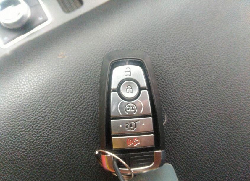 Photo 11 of 2023 Ford Expedition XLT MAX (VIN 1FMJK1J83PEA06716)