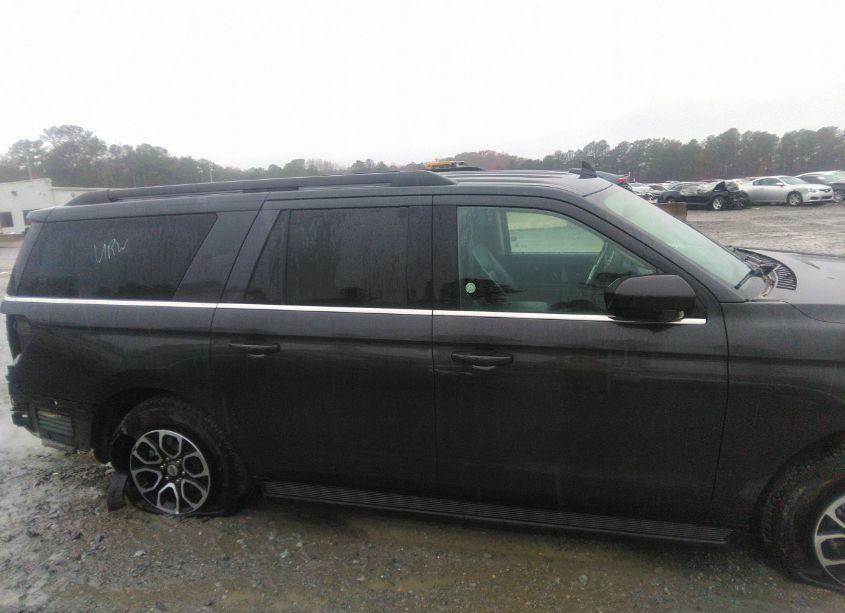 Photo 14 of 2023 Ford Expedition XLT MAX (VIN 1FMJK1J83PEA06716)