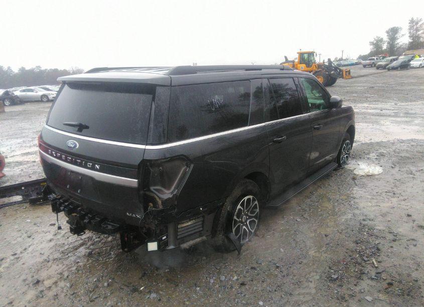 Photo 4 of 2023 Ford Expedition XLT MAX (VIN 1FMJK1J83PEA06716)