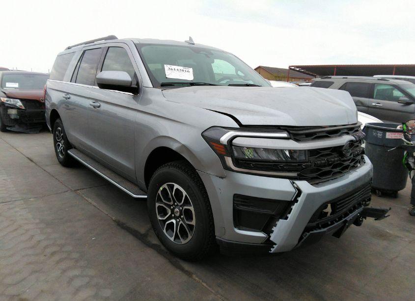 2023 Ford Expedition XLT MAX (VIN 1FMJK1J83PEA16713) main photo
