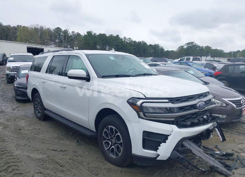 Photo 13 of 2024 Ford Expedition XLT MAX (VIN 1FMJK1J83REA30890)
