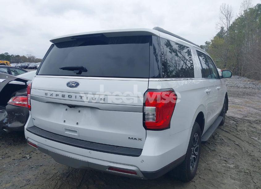 Photo 4 of 2024 Ford Expedition XLT MAX (VIN 1FMJK1J83REA30890)
