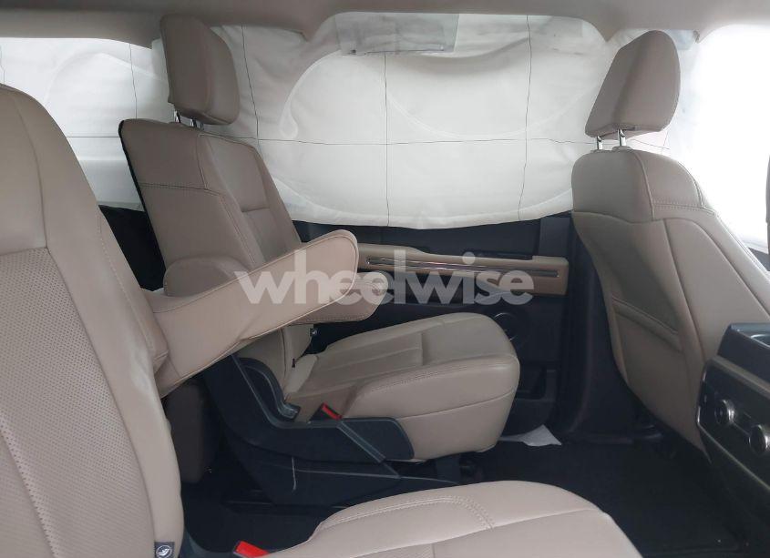 Photo 8 of 2024 Ford Expedition XLT MAX (VIN 1FMJK1J83REA30890)