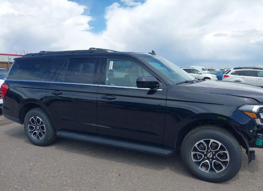 Photo 14 of 2024 Ford Expedition XLT MAX (VIN 1FMJK1J83REA38360)