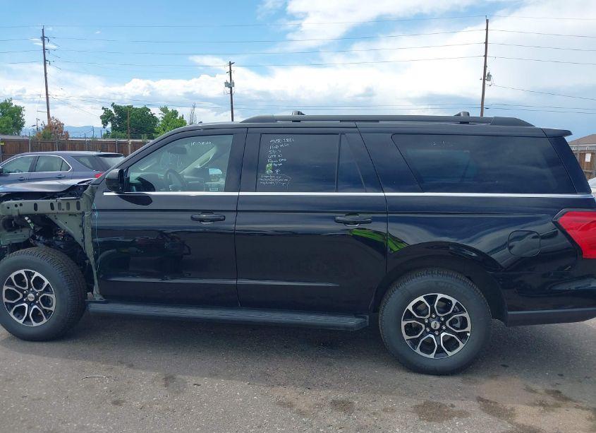 Photo 15 of 2024 Ford Expedition XLT MAX (VIN 1FMJK1J83REA38360)