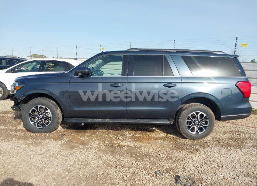 Photo 14 of 2024 Ford Expedition XLT MAX (VIN 1FMJK1J84REA22720)