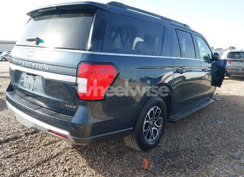 Photo 4 of 2024 Ford Expedition XLT MAX (VIN 1FMJK1J84REA22720)