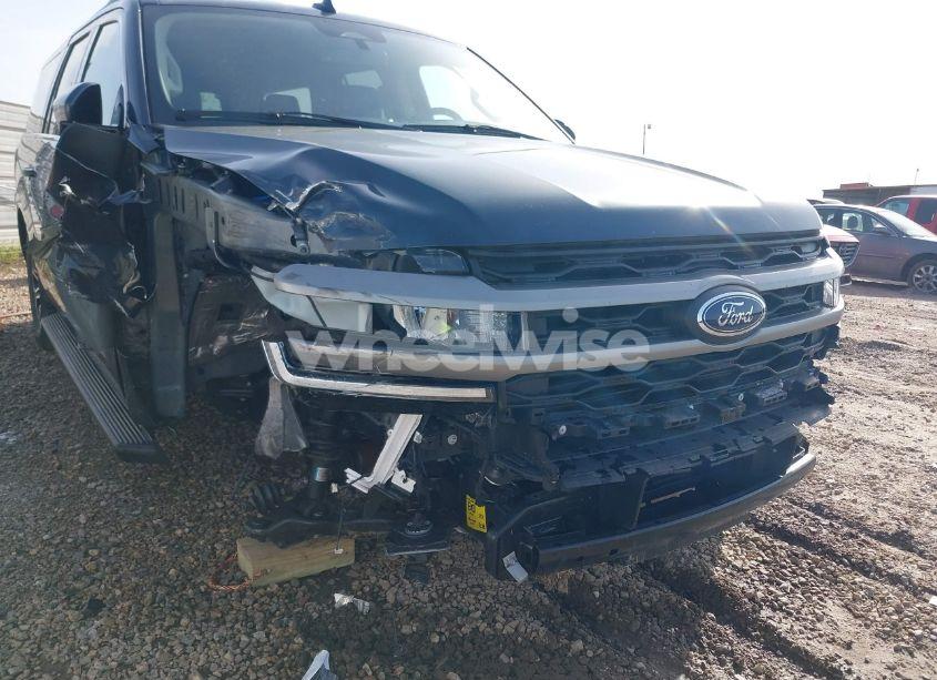 Photo 6 of 2024 Ford Expedition XLT MAX (VIN 1FMJK1J84REA22720)