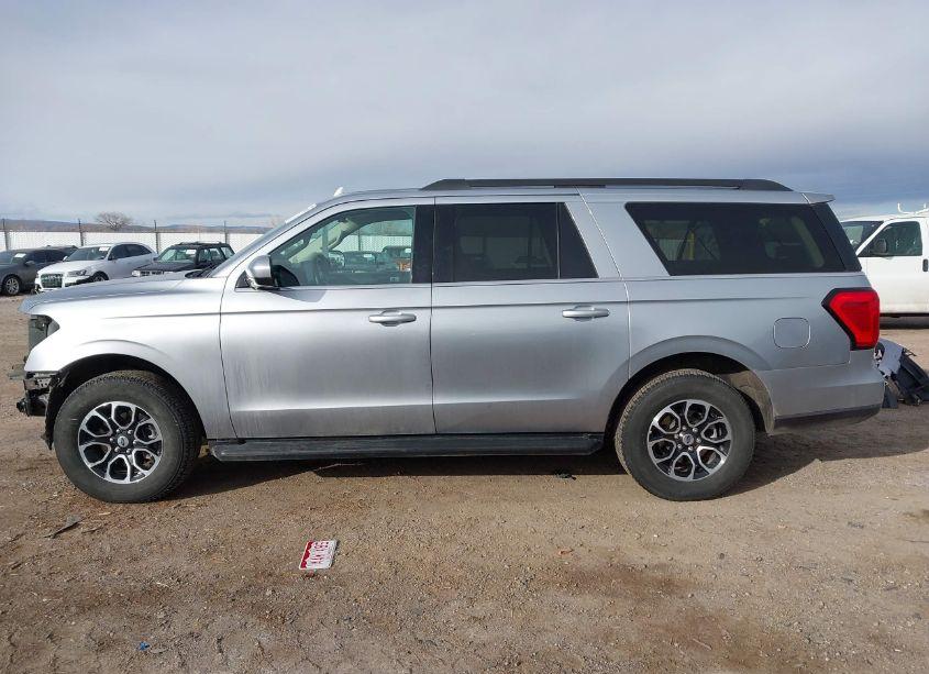 Photo 15 of 2024 Ford Expedition XLT MAX (VIN 1FMJK1J84REA39744)