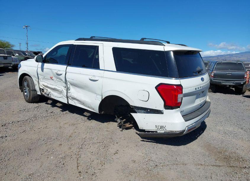 Photo 3 of 2023 Ford Expedition XLT MAX (VIN 1FMJK1J85PEA11111)