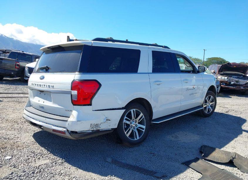 Photo 4 of 2023 Ford Expedition XLT MAX (VIN 1FMJK1J85PEA11111)