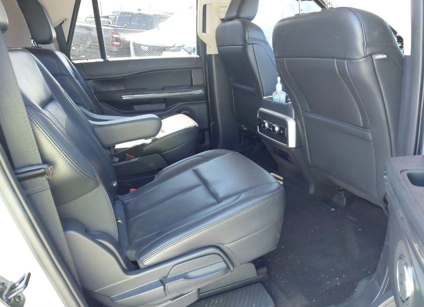 Photo 8 of 2023 Ford Expedition XLT MAX (VIN 1FMJK1J85PEA11111)