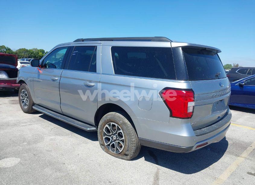 Photo 3 of 2023 Ford Expedition XLT MAX (VIN 1FMJK1J86PEA03874)