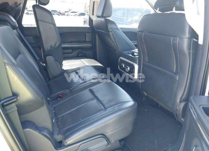 Photo 8 of 2023 Ford Expedition XLT MAX (VIN 1FMJK1J86PEA03874)