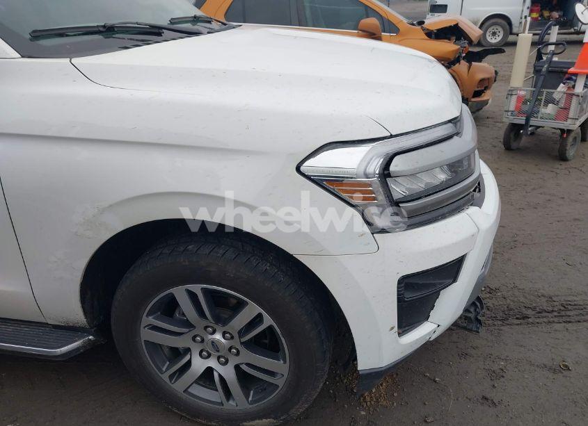 Photo 17 of 2023 Ford Expedition XLT MAX (VIN 1FMJK1J86PEA08752)