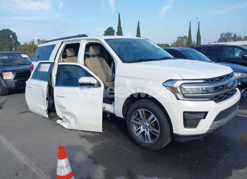 2024 Ford Expedition XLT MAX (VIN 1FMJK1J87REA15468) main photo
