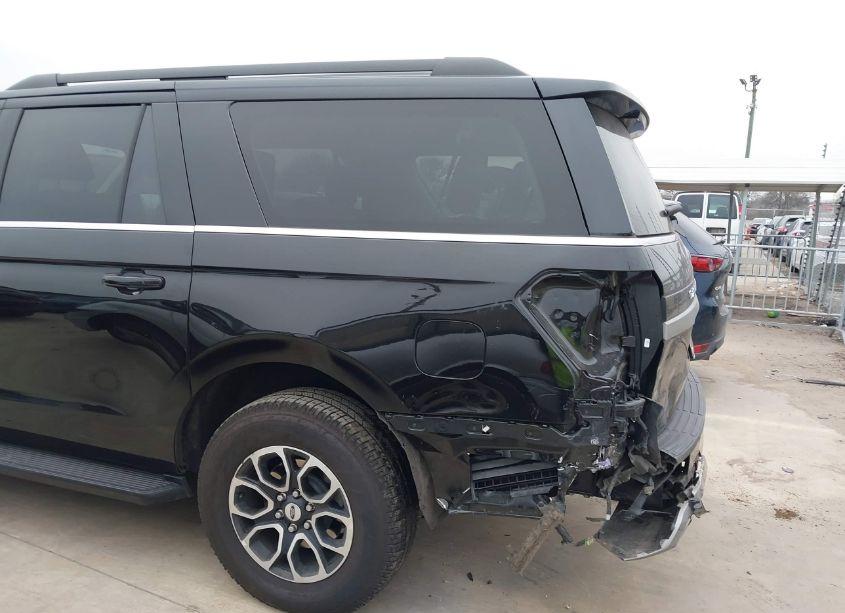Photo 17 of 2024 Ford Expedition XLT MAX (VIN 1FMJK1J87REA48003)