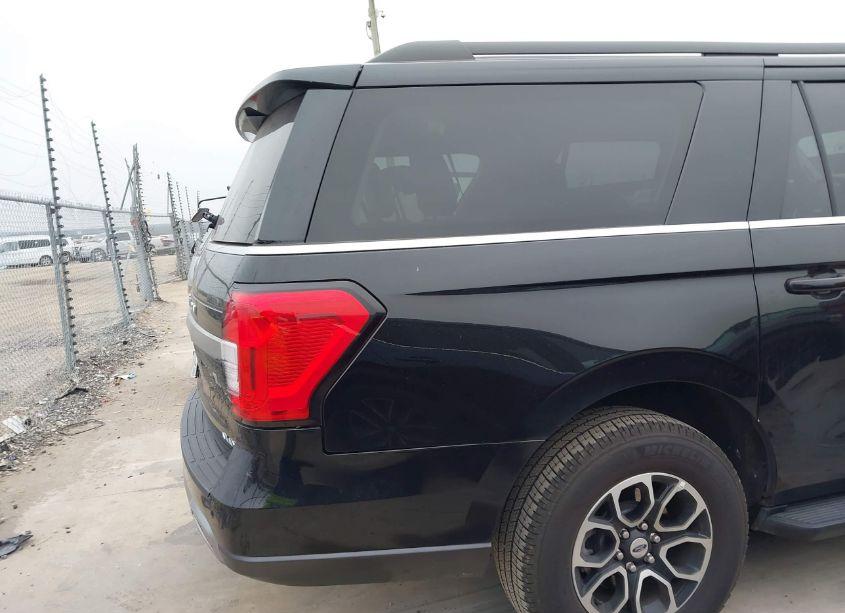 Photo 18 of 2024 Ford Expedition XLT MAX (VIN 1FMJK1J87REA48003)