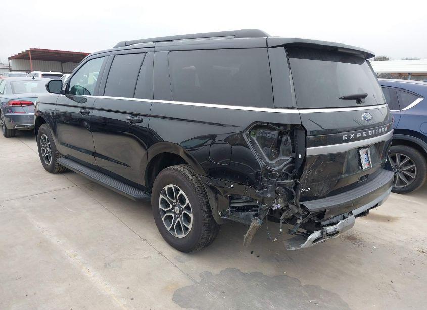 Photo 3 of 2024 Ford Expedition XLT MAX (VIN 1FMJK1J87REA48003)