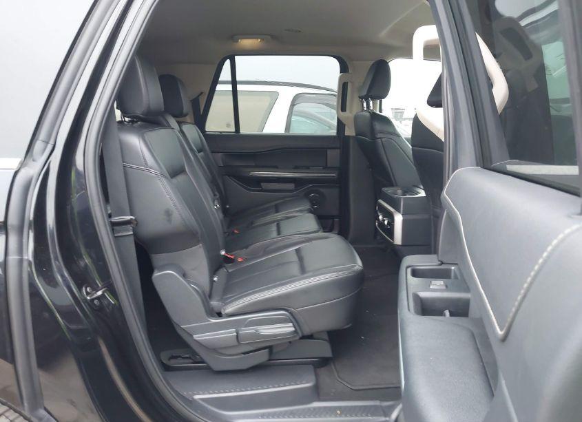 Photo 8 of 2024 Ford Expedition XLT MAX (VIN 1FMJK1J87REA48003)