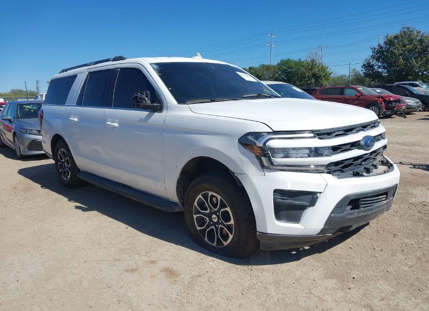 2023 Ford Expedition XLT MAX (VIN 1FMJK1J88PEA16318) main photo