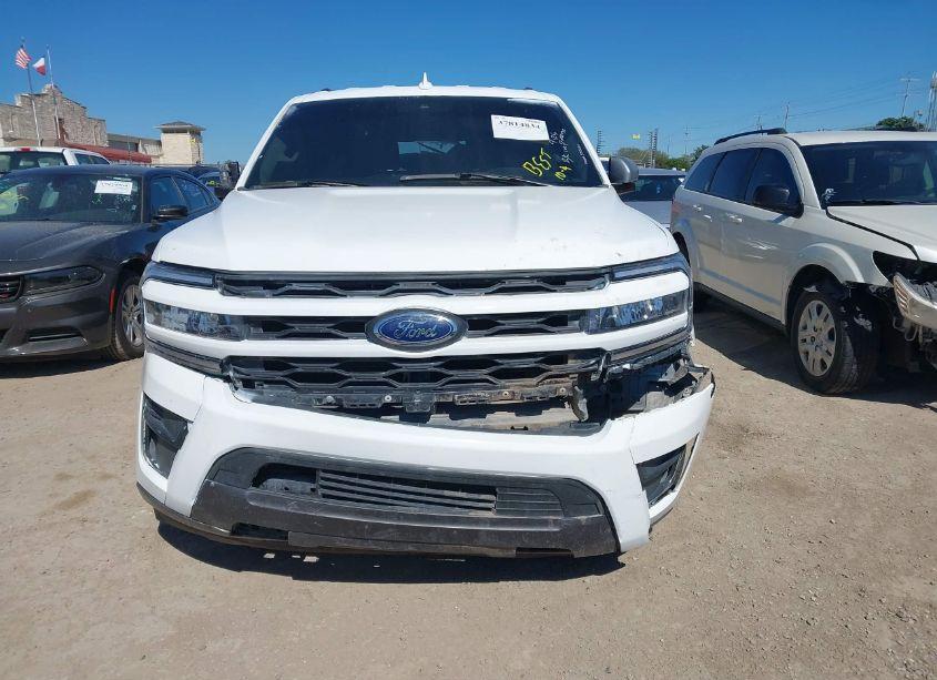 Photo 12 of 2023 Ford Expedition XLT MAX (VIN 1FMJK1J88PEA16318)
