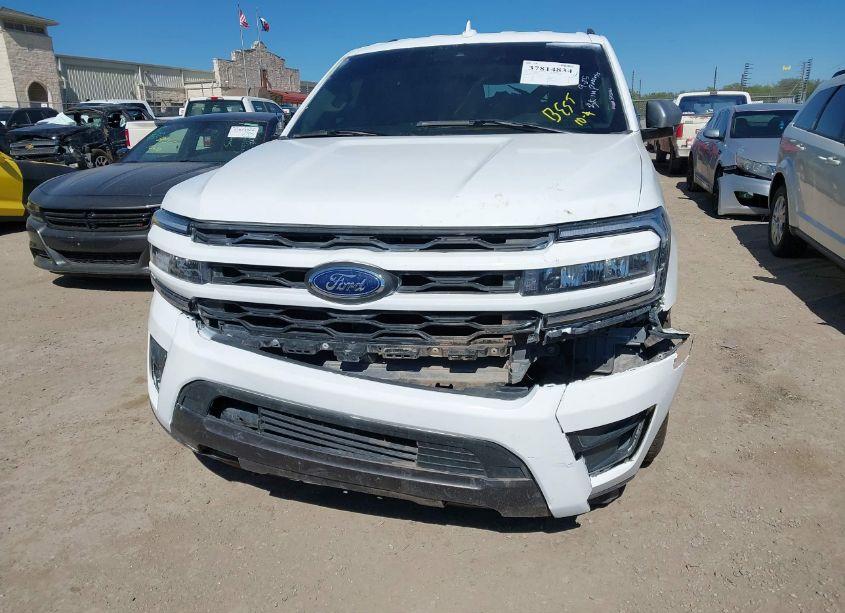 Photo 6 of 2023 Ford Expedition XLT MAX (VIN 1FMJK1J88PEA16318)