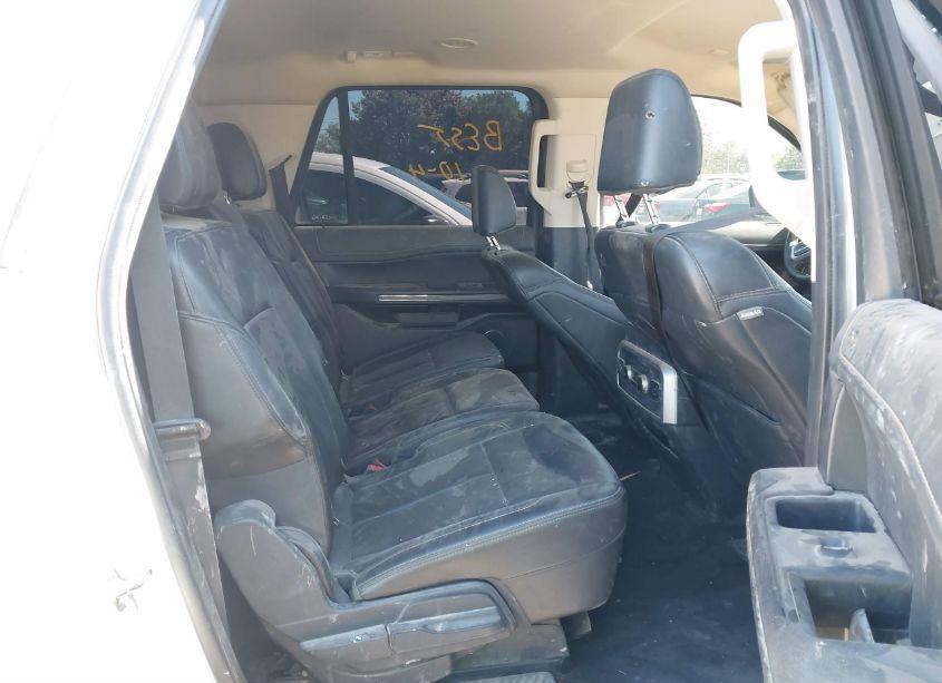 Photo 8 of 2023 Ford Expedition XLT MAX (VIN 1FMJK1J88PEA16318)