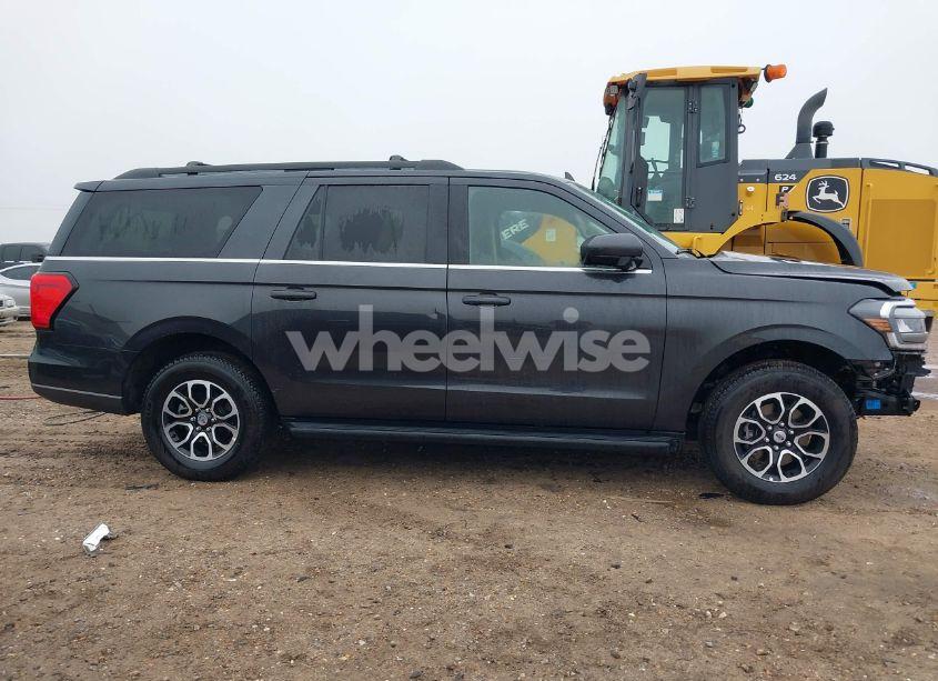 Photo 14 of 2024 Ford Expedition XLT MAX (VIN 1FMJK1J88REA11459)