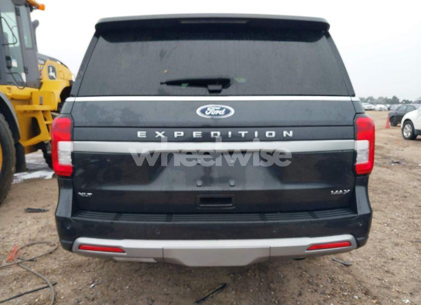 Photo 17 of 2024 Ford Expedition XLT MAX (VIN 1FMJK1J88REA11459)