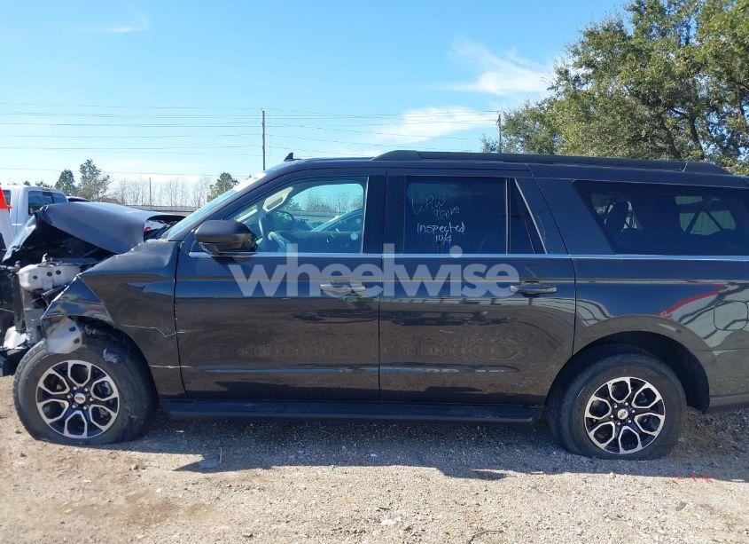 Photo 15 of 2023 Ford Expedition XLT MAX (VIN 1FMJK1J8XPEA16675)