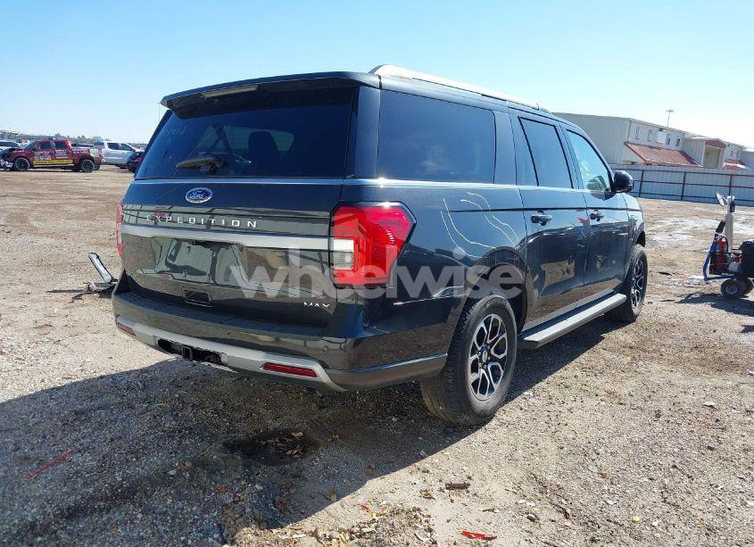 Photo 4 of 2023 Ford Expedition XLT MAX (VIN 1FMJK1J8XPEA16675)