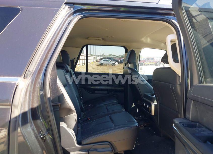 Photo 8 of 2023 Ford Expedition XLT MAX (VIN 1FMJK1J8XPEA16675)