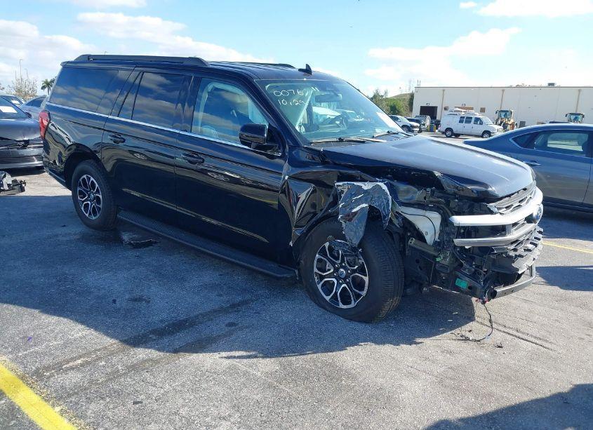 2024 Ford Expedition XLT MAX (VIN 1FMJK1J8XREA30076) main photo