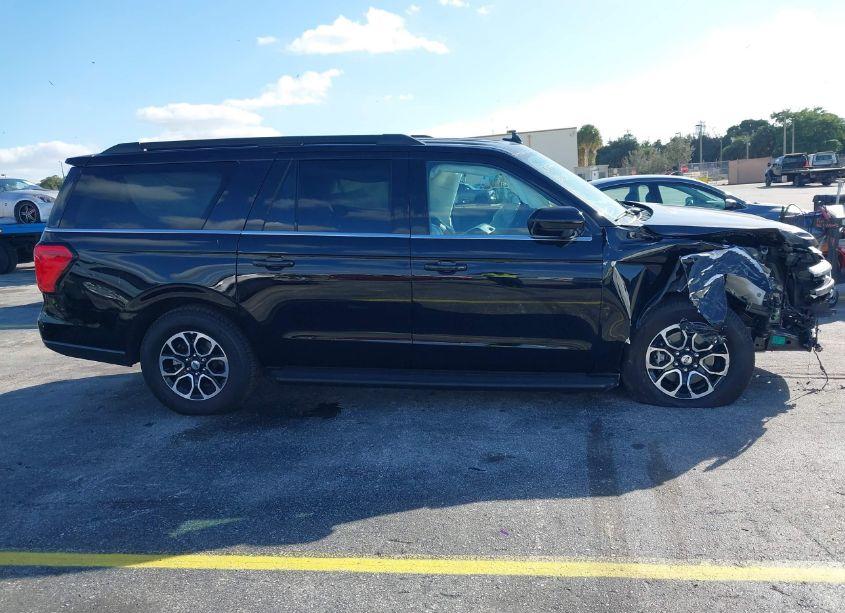 Photo 13 of 2024 Ford Expedition XLT MAX (VIN 1FMJK1J8XREA30076)