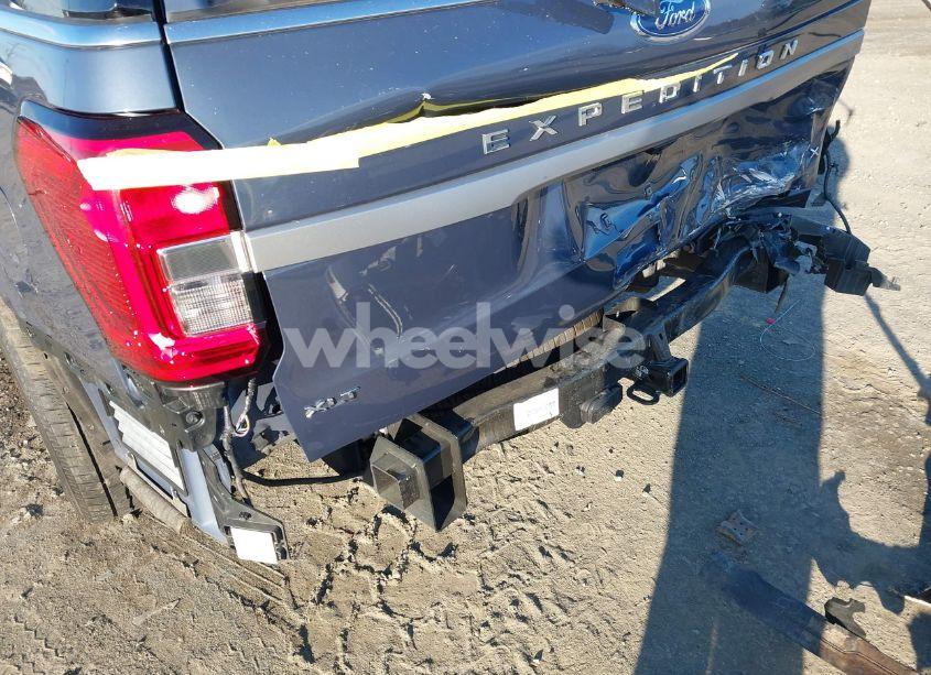 Photo 6 of 2022 Ford Expedition XLT MAX (VIN 1FMJK1JT0NEA40419)