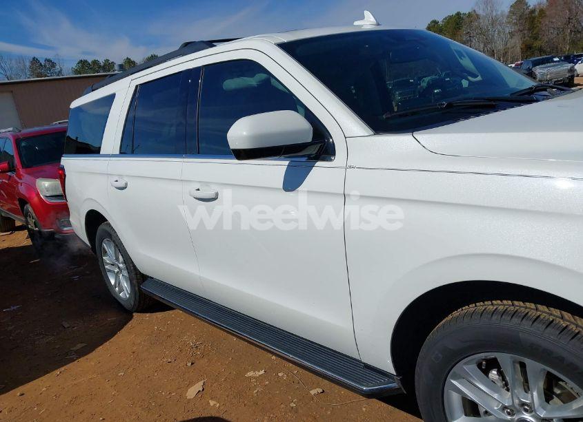 Photo 13 of 2022 Ford Expedition XLT MAX (VIN 1FMJK1JT0NEA61531)