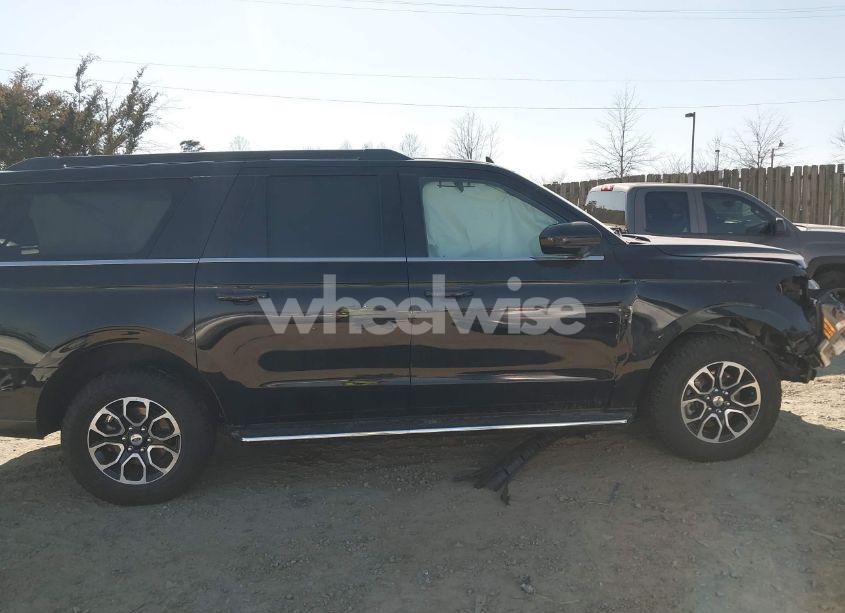 Photo 13 of 2022 Ford Expedition XLT MAX (VIN 1FMJK1JT0NEA66311)