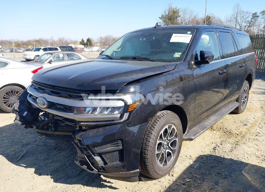 Photo 2 of 2022 Ford Expedition XLT MAX (VIN 1FMJK1JT0NEA66311)